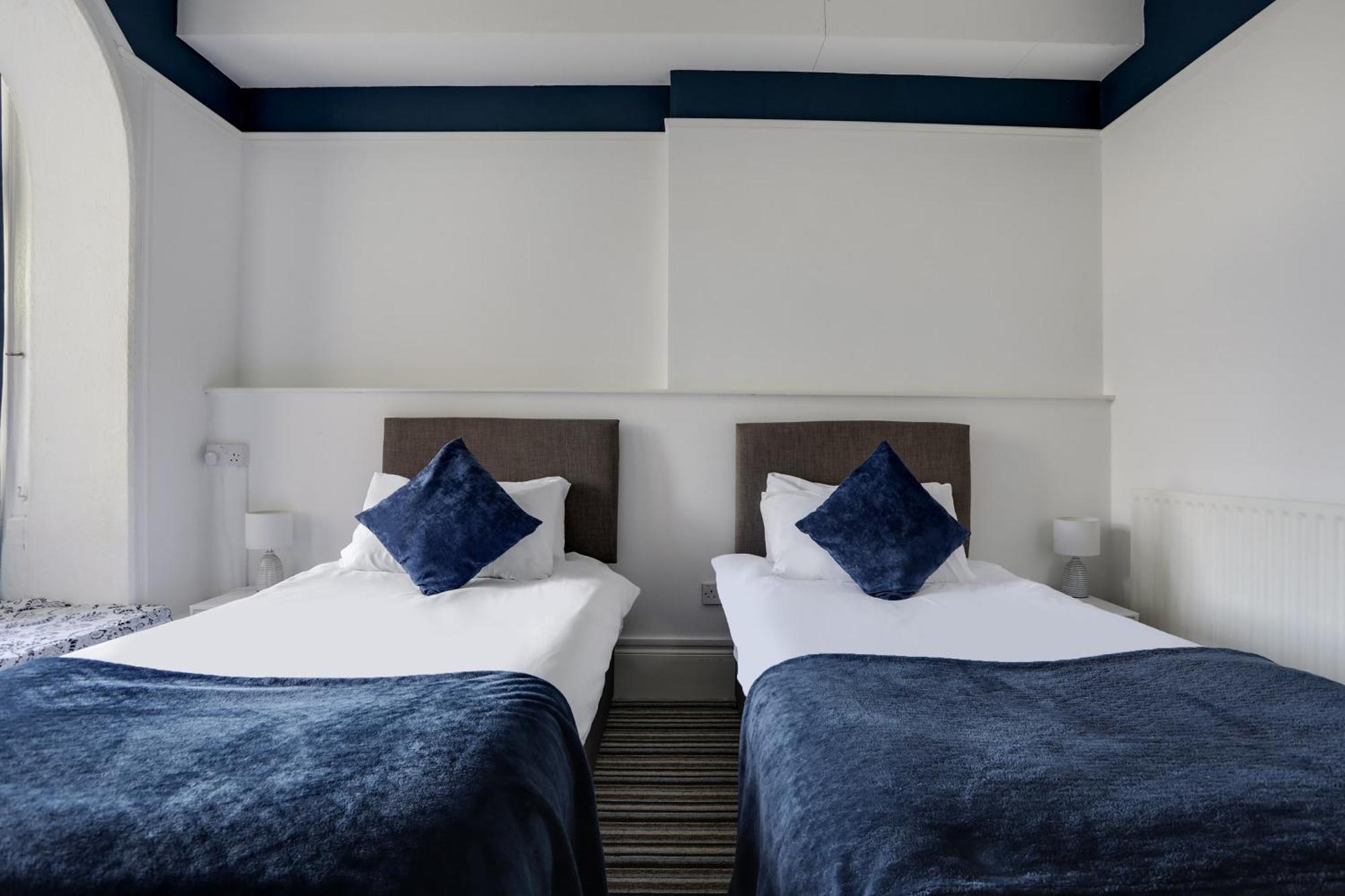 Oyo Lord Kitcheners Guest House Lowestoft Extérieur photo
