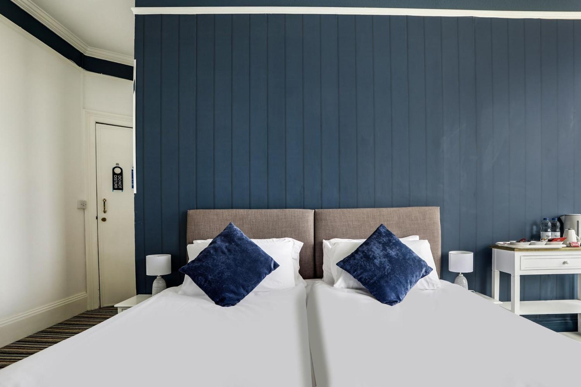 Oyo Lord Kitcheners Guest House Lowestoft Extérieur photo