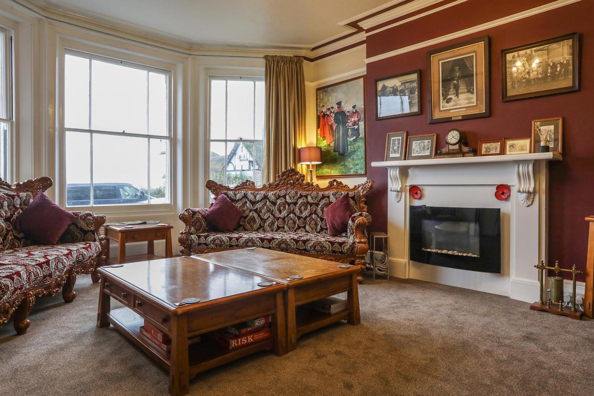 Oyo Lord Kitcheners Guest House Lowestoft Extérieur photo